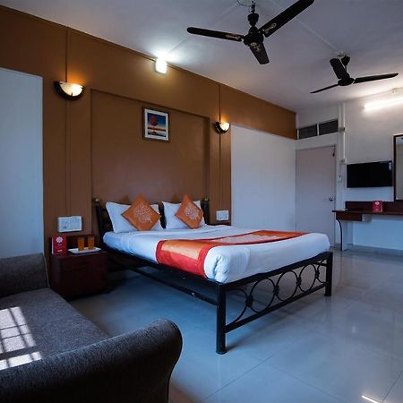 Oyo 1065 Hotel Hmr Royal Inn プネ エクステリア 写真