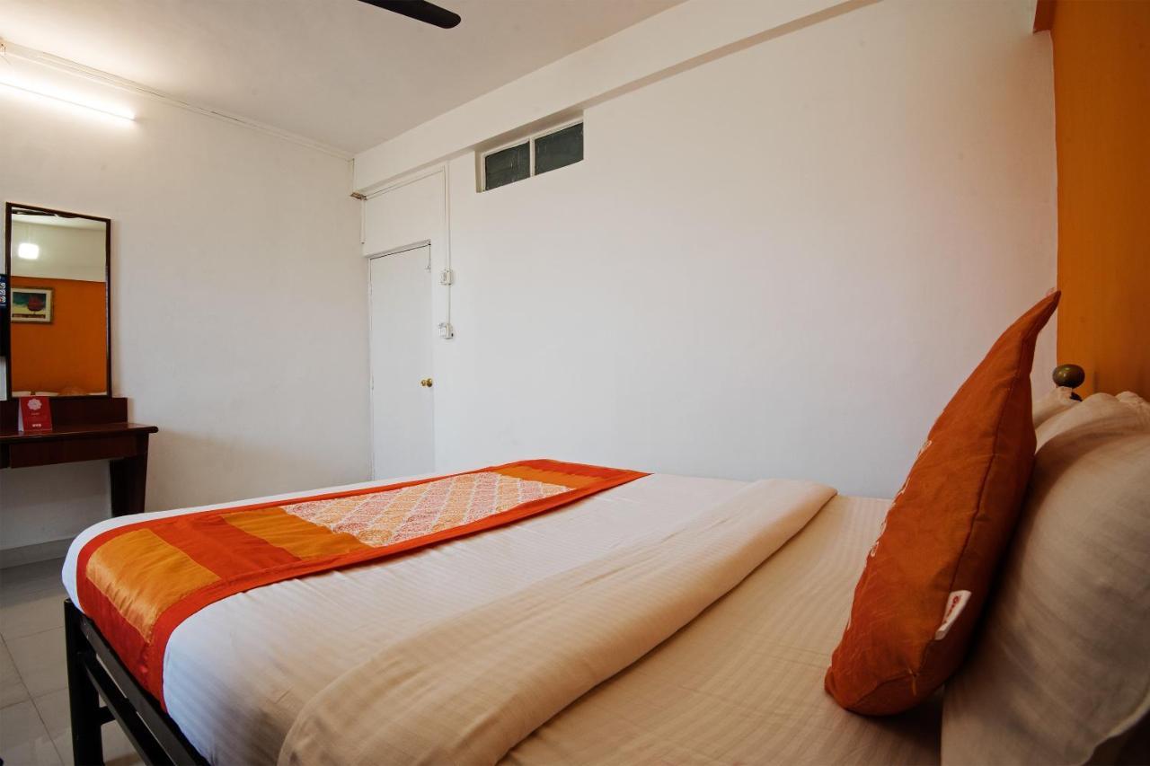 Oyo 1065 Hotel Hmr Royal Inn プネ エクステリア 写真
