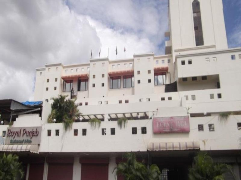 Oyo 1065 Hotel Hmr Royal Inn プネ エクステリア 写真